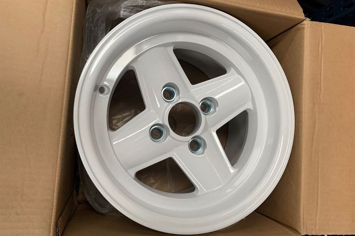 revolution-ford-escort-8x13-rims