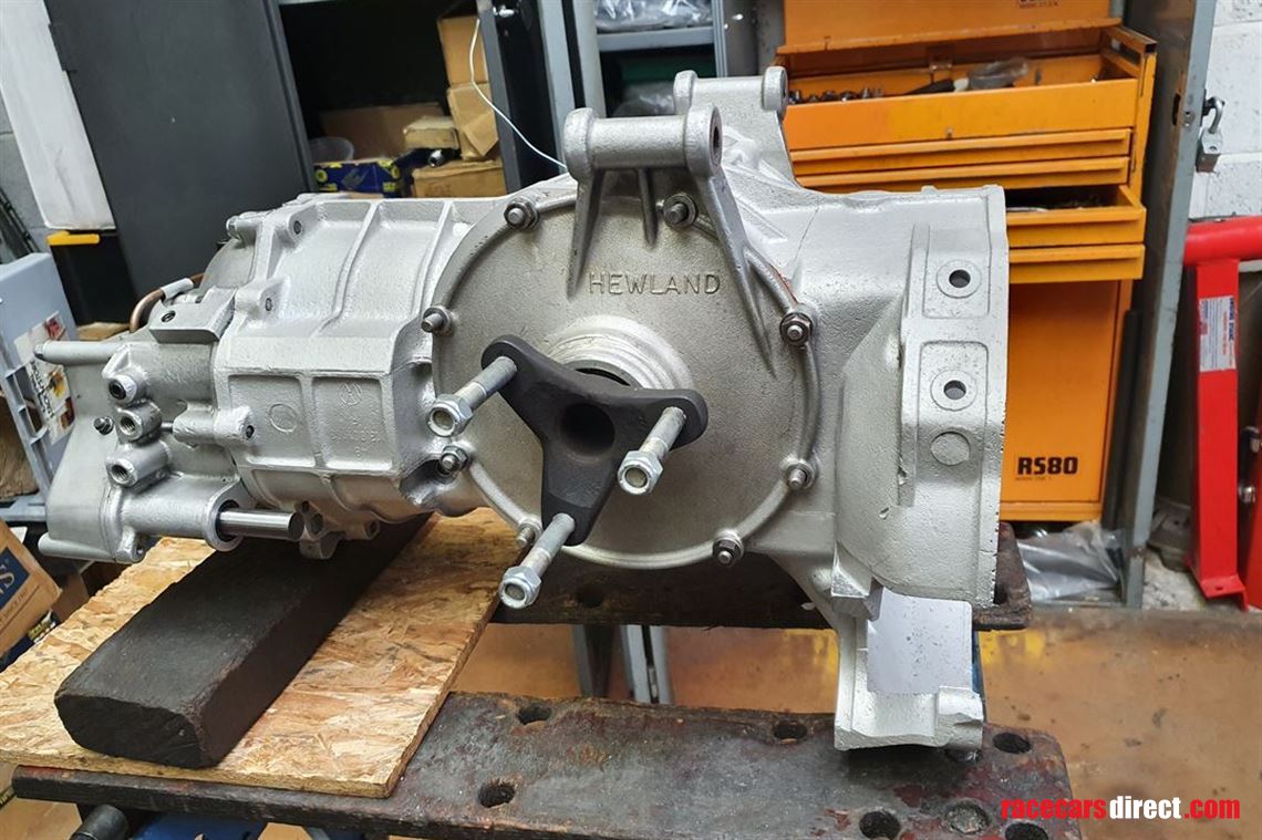 mk89-hewland-gearbox-side-plates-and-output-s