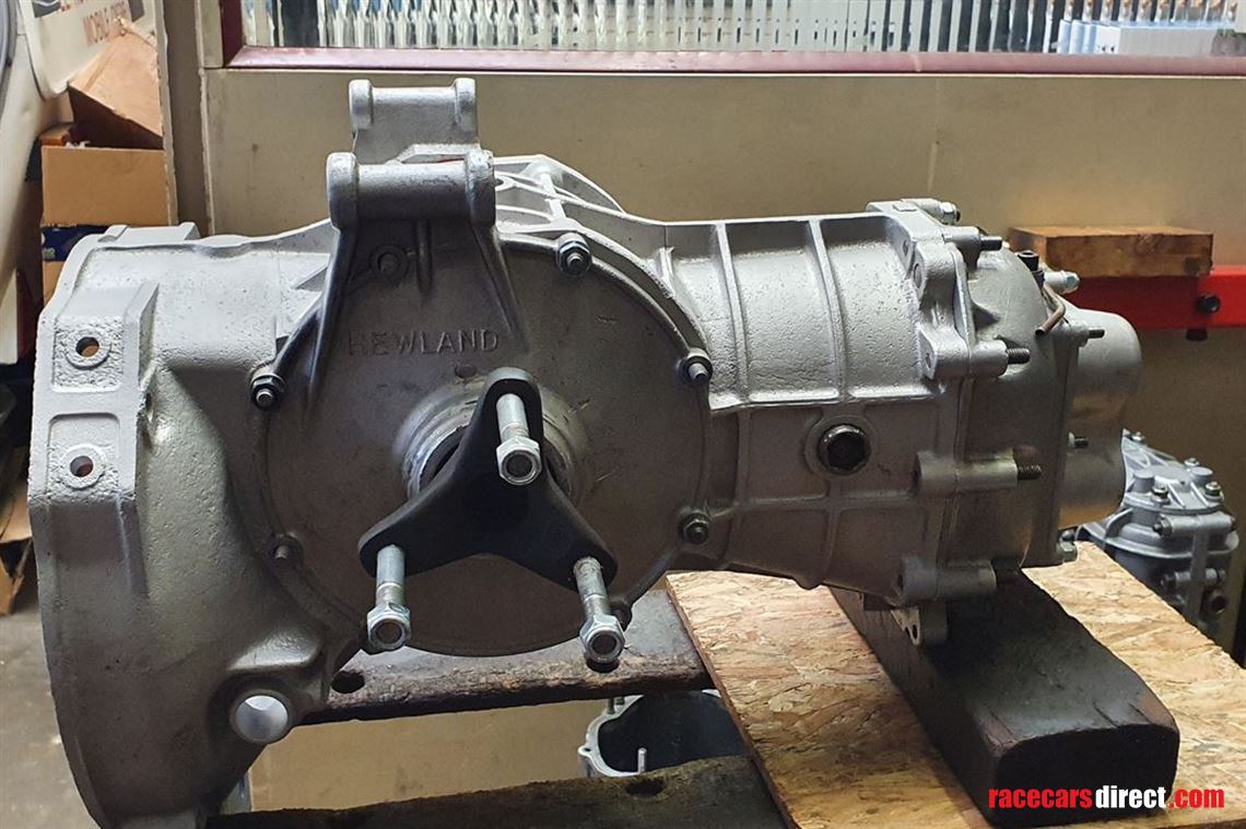 mk89-hewland-gearbox-side-plates-and-output-s