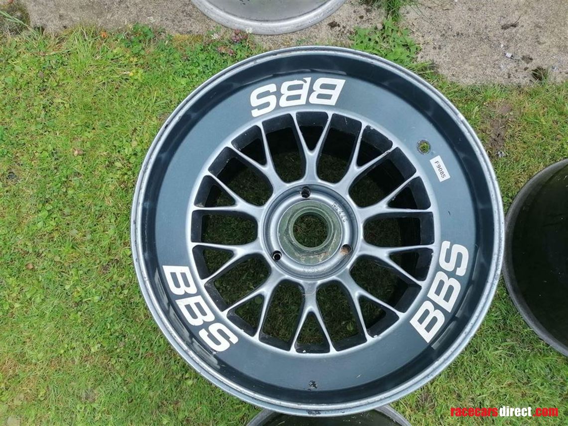 full-set-of-benetton-f1-wheels