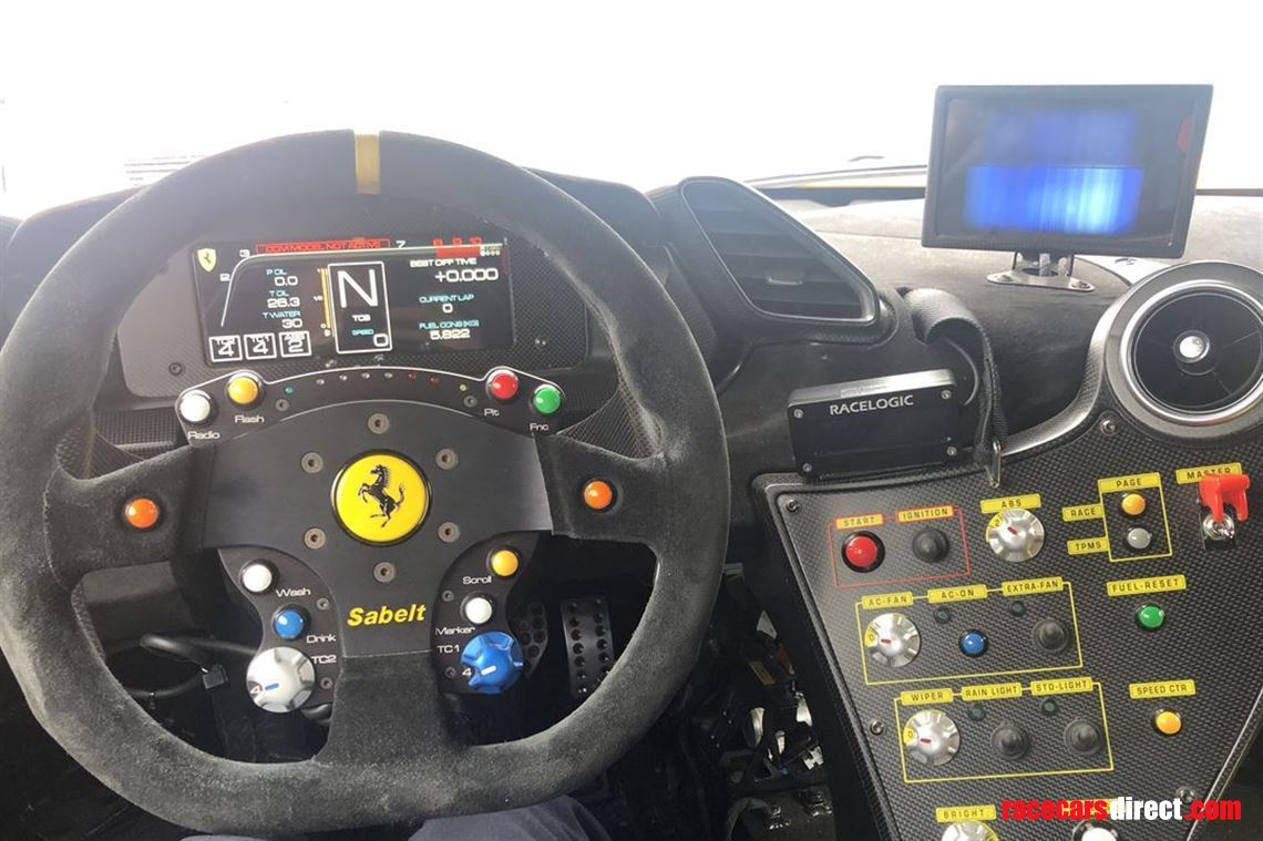 2018-ferrari-488-challenge