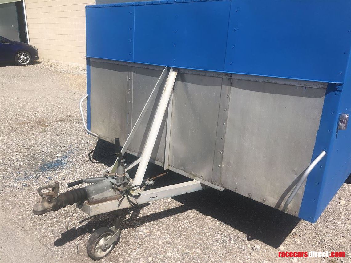 large-enclosed-4-wheel-trailer