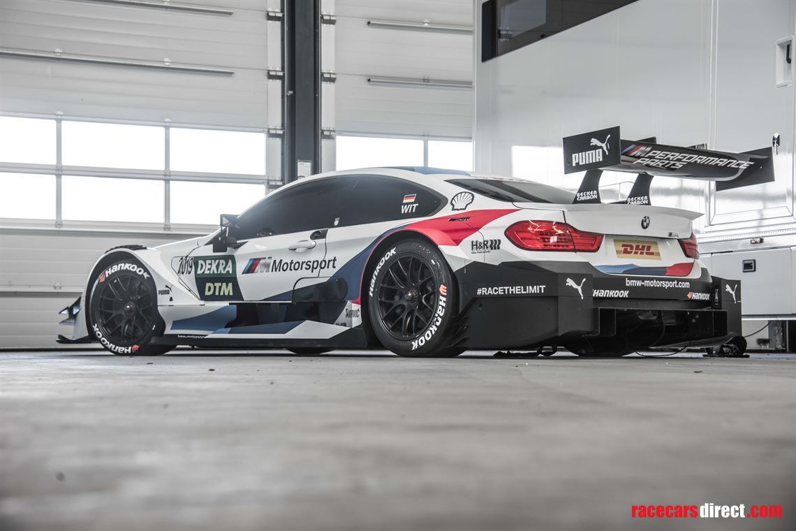 bmw-m4-dtm-rolling-chassis-1100-and-simulator