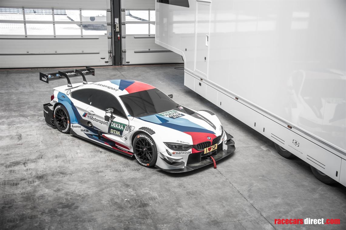 bmw-m4-dtm-rolling-chassis-1100-and-simulator