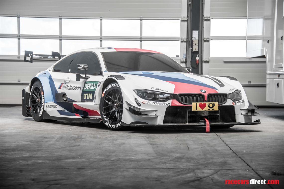 bmw-m4-dtm-rolling-chassis-1100-and-simulator