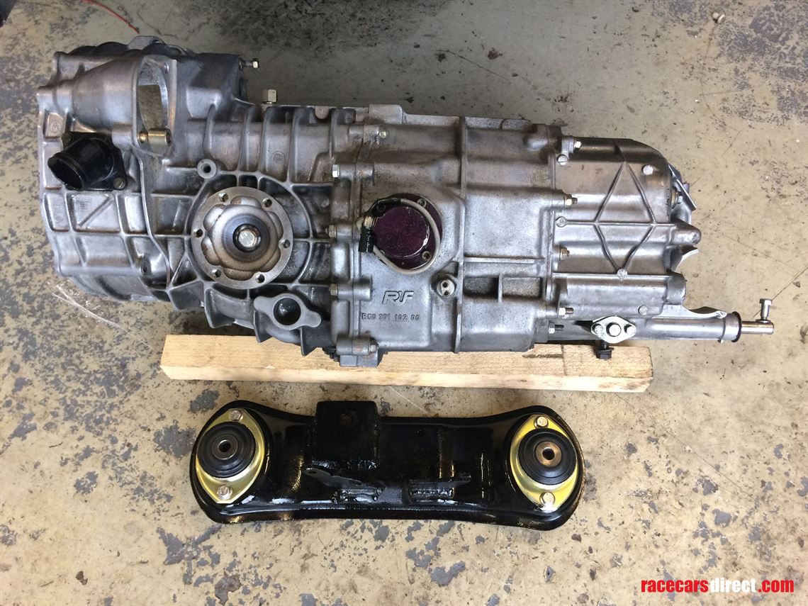 ruf-ctr-yellow-bird-porsche-911-6-speed-gearb