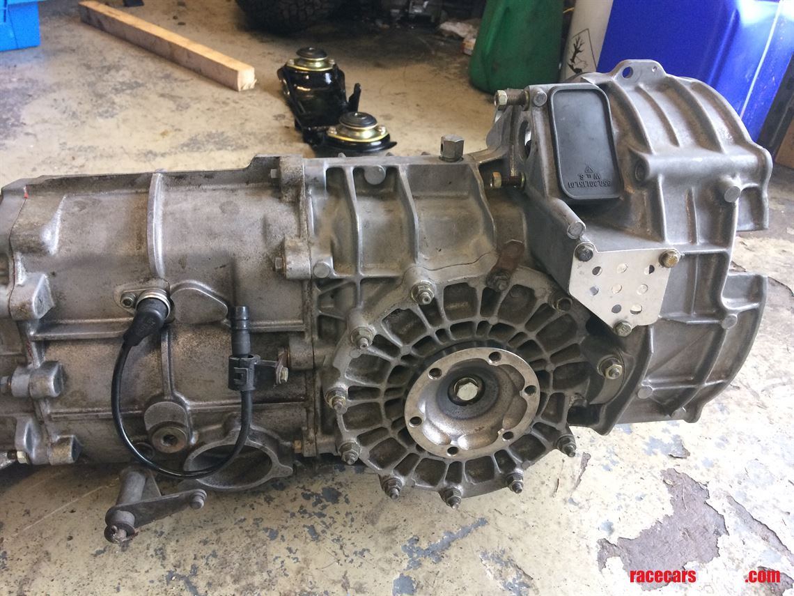 ruf-ctr-yellow-bird-porsche-911-6-speed-gearb