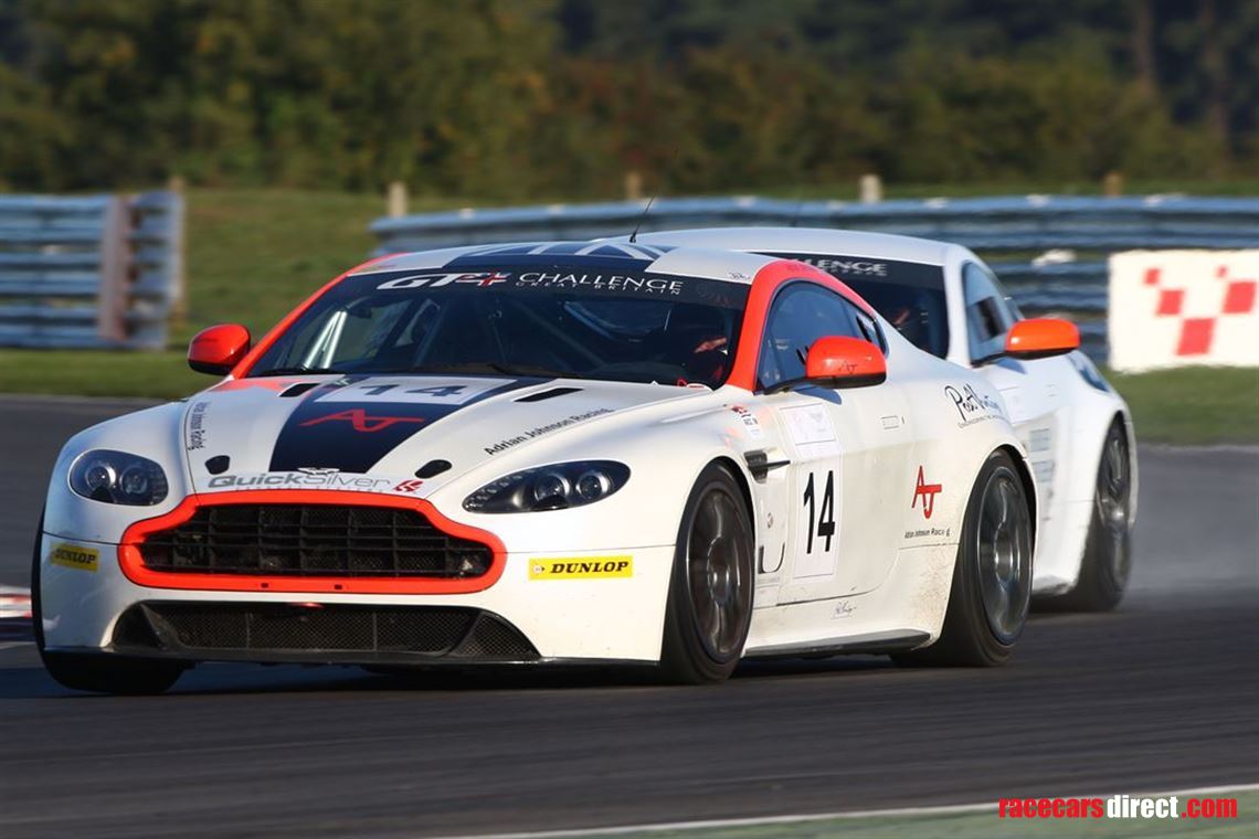 aston-martin-gt4