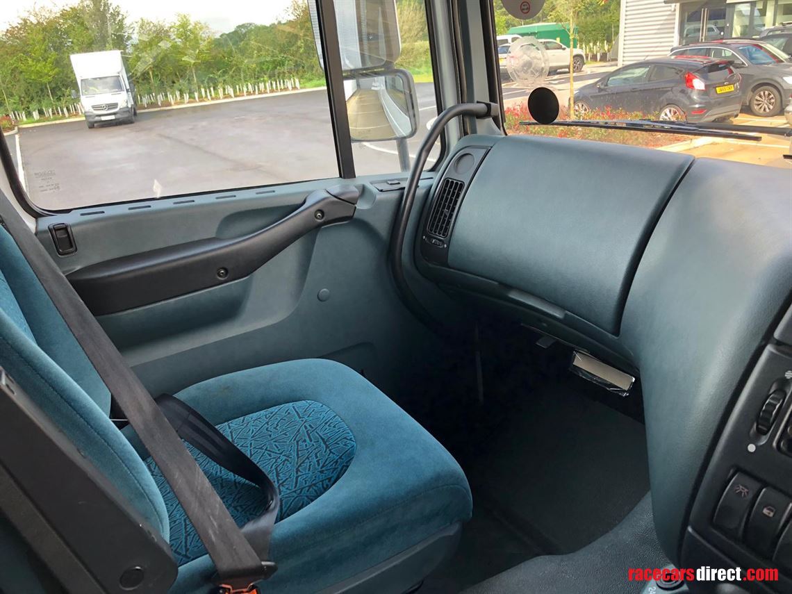 over-lander-race-trailer-daf-tractor-unit