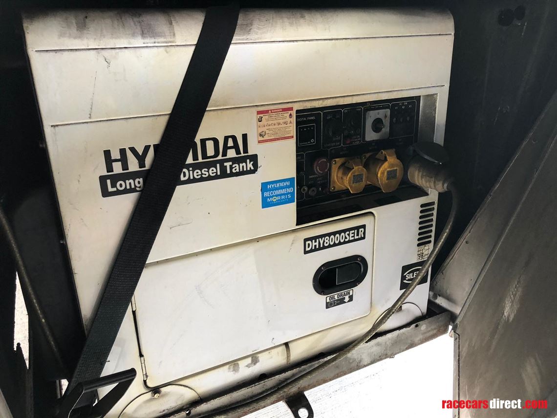 over-lander-race-trailer-daf-tractor-unit