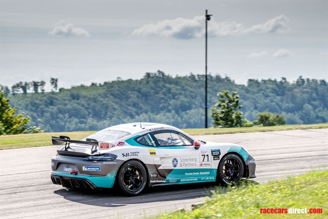 porsche-718-cayman-718-gt4-clubsport-mr
