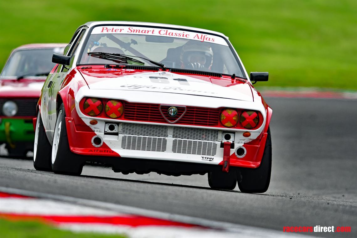alfa-romeo-alfetta-gtv-2000-historic-race-car