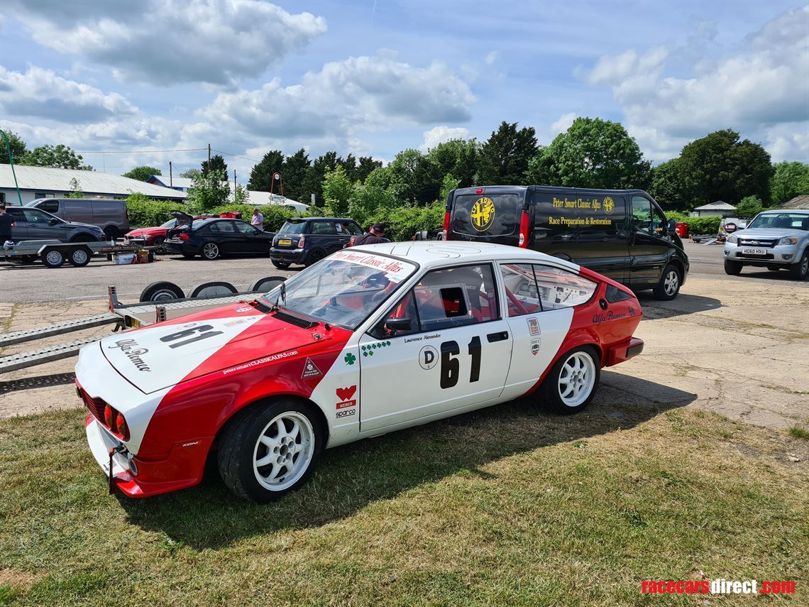 alfa-romeo-alfetta-gtv-2000-historic-race-car