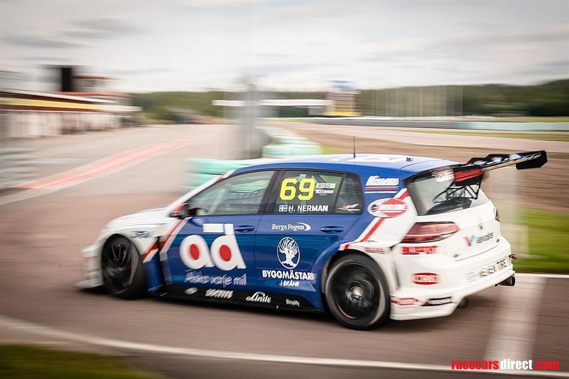 2-volkswagen-golf-gti-tcr-seq