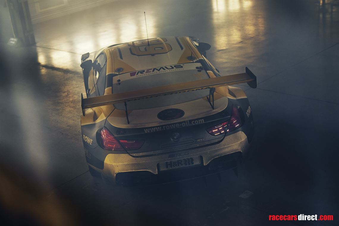 bmw-m6-gt3-race-car