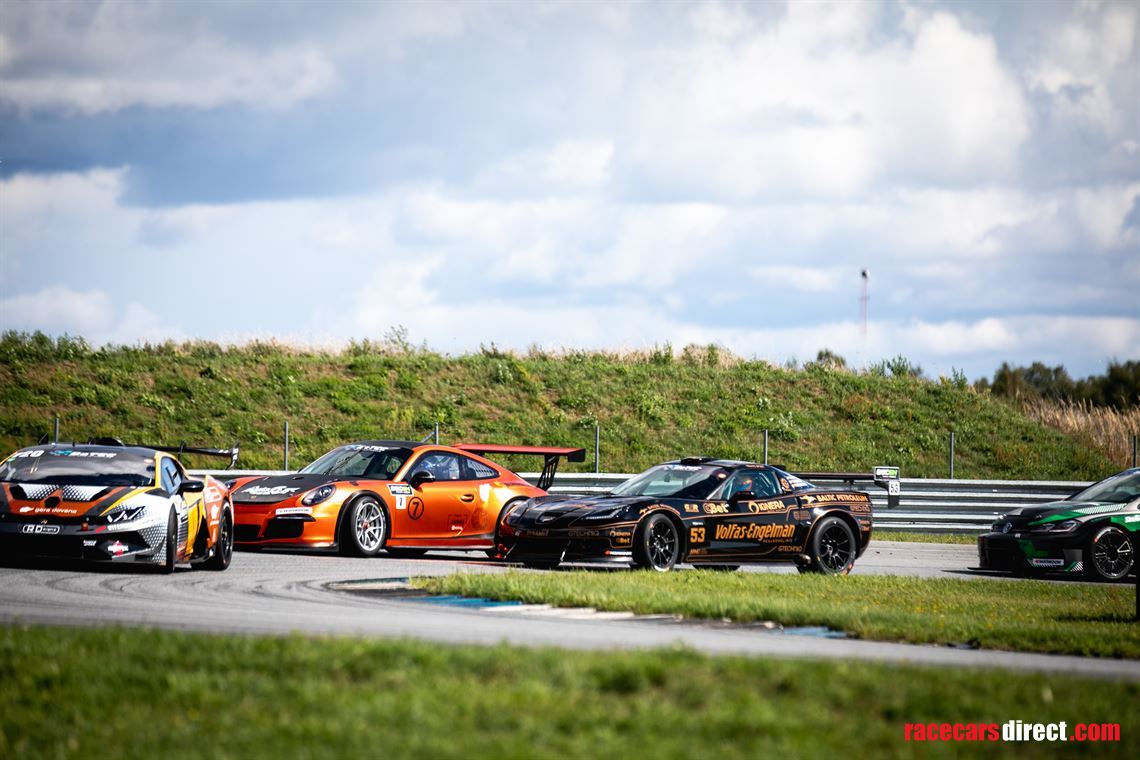 corvette-c6-z06-racecar