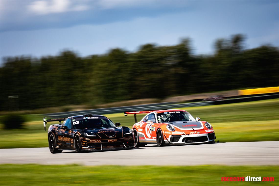 corvette-c6-z06-racecar