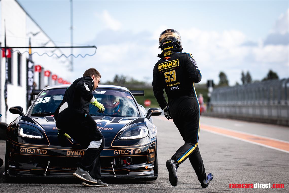 corvette-c6-z06-racecar