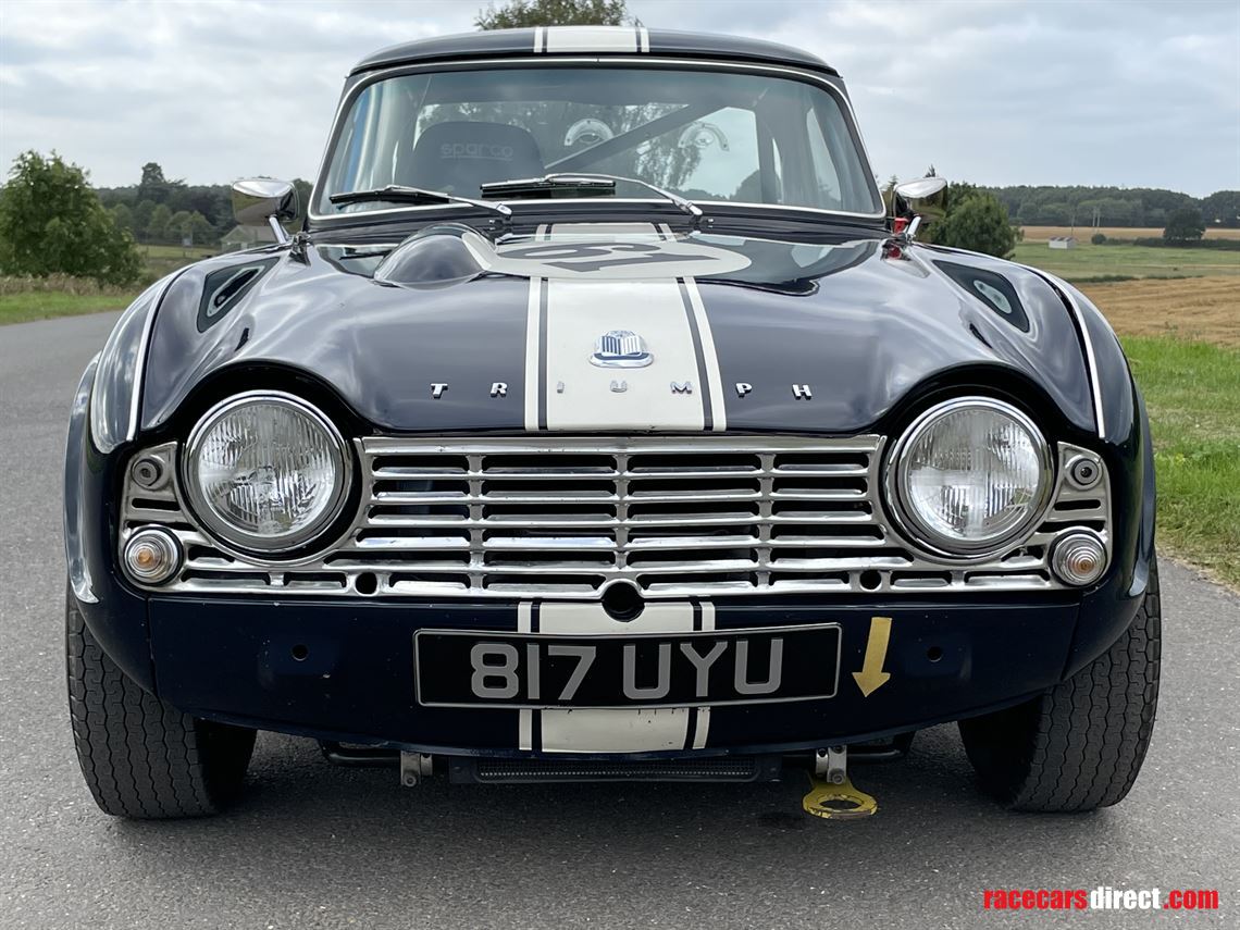 1962-triumph-tr4-fia-historic-racing-car