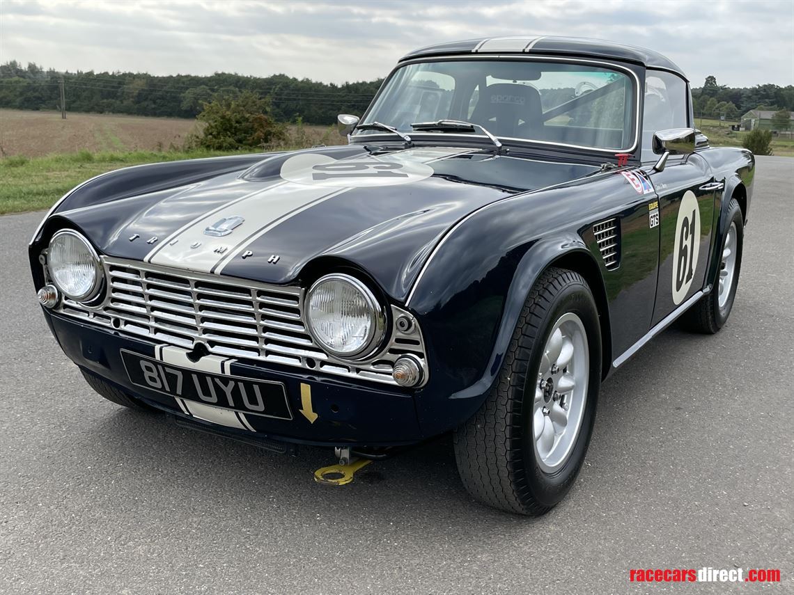 1962-triumph-tr4-fia-historic-racing-car