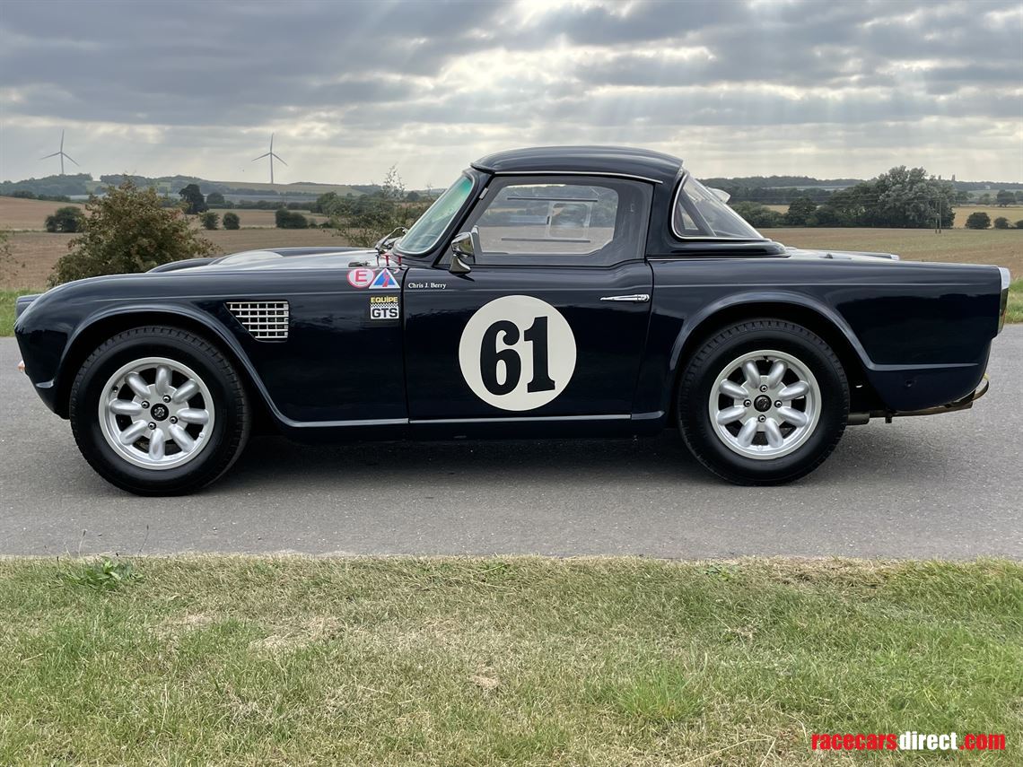 1962-triumph-tr4-fia-historic-racing-car