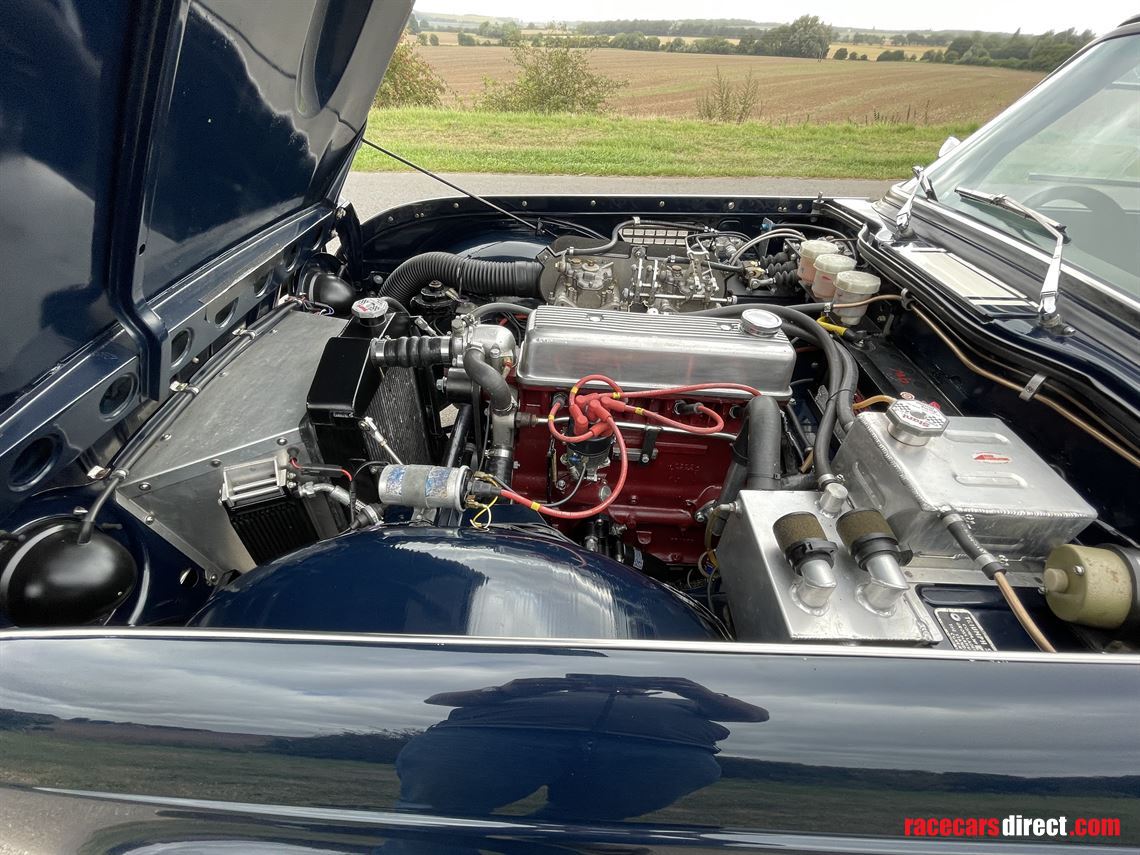 1962-triumph-tr4-fia-historic-racing-car