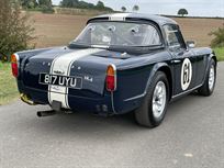 1962-triumph-tr4-fia-historic-racing-car