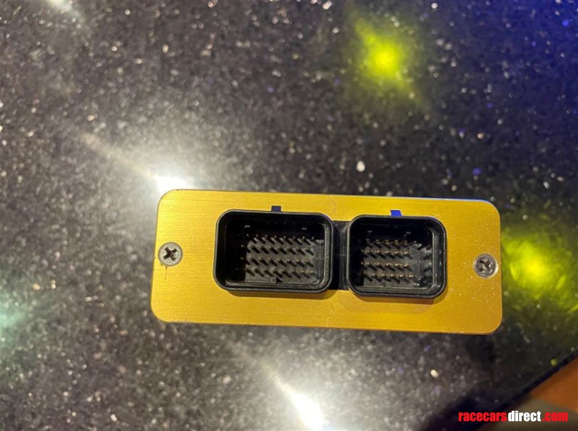 motec-m800-engine-management-system-ecu