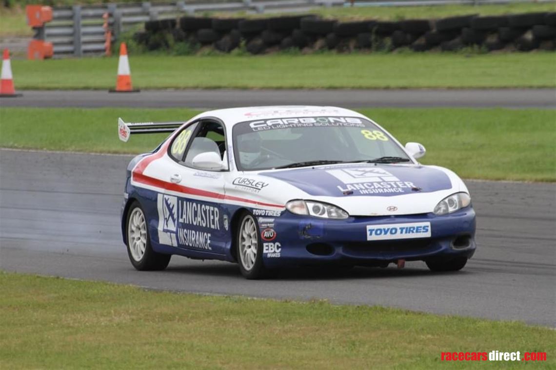 hyundai-coupe-cup-race-car