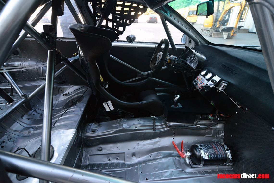 bmw-e46-30-330-f82-m4-dct-race-track