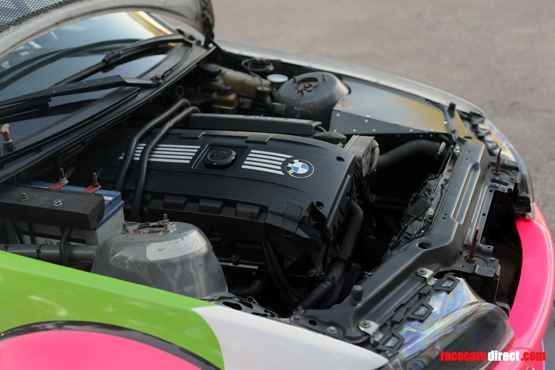 bmw-e46-30-330-f82-m4-dct-race-track