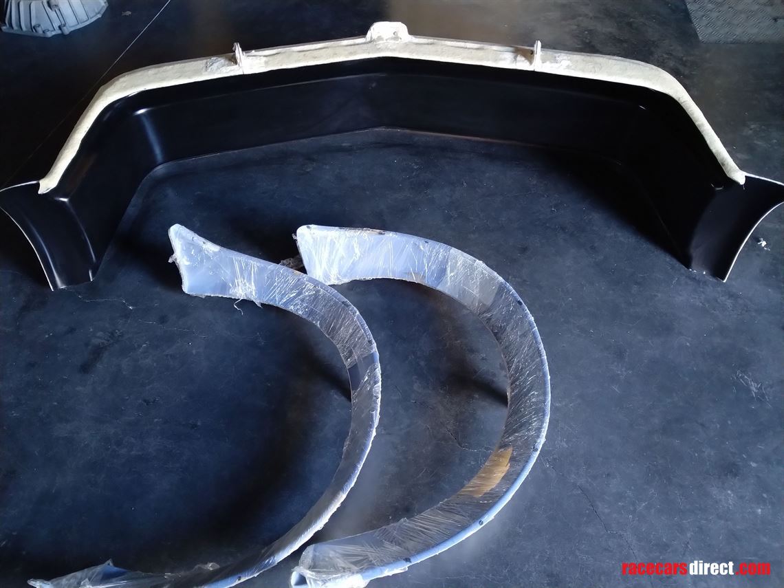 bmw-635-gr2-front-bumper-and-flares-molds