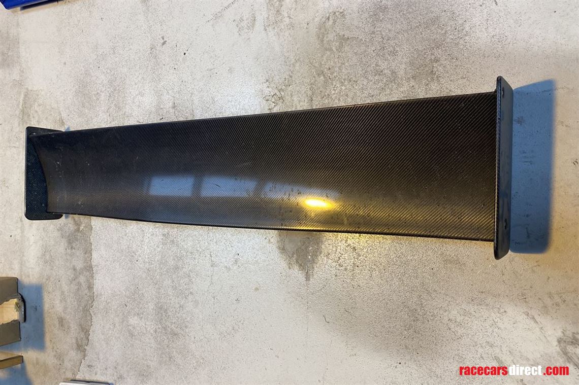 corvette-carbon-rear-wing