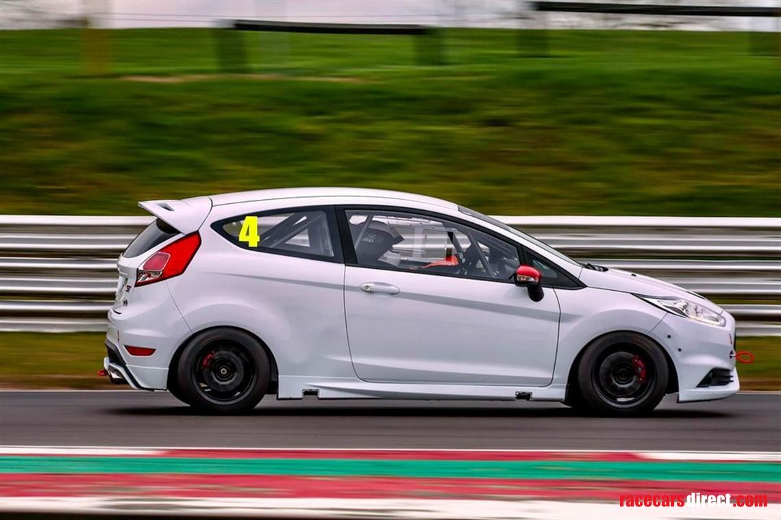ford-fiesta-st180-race-car