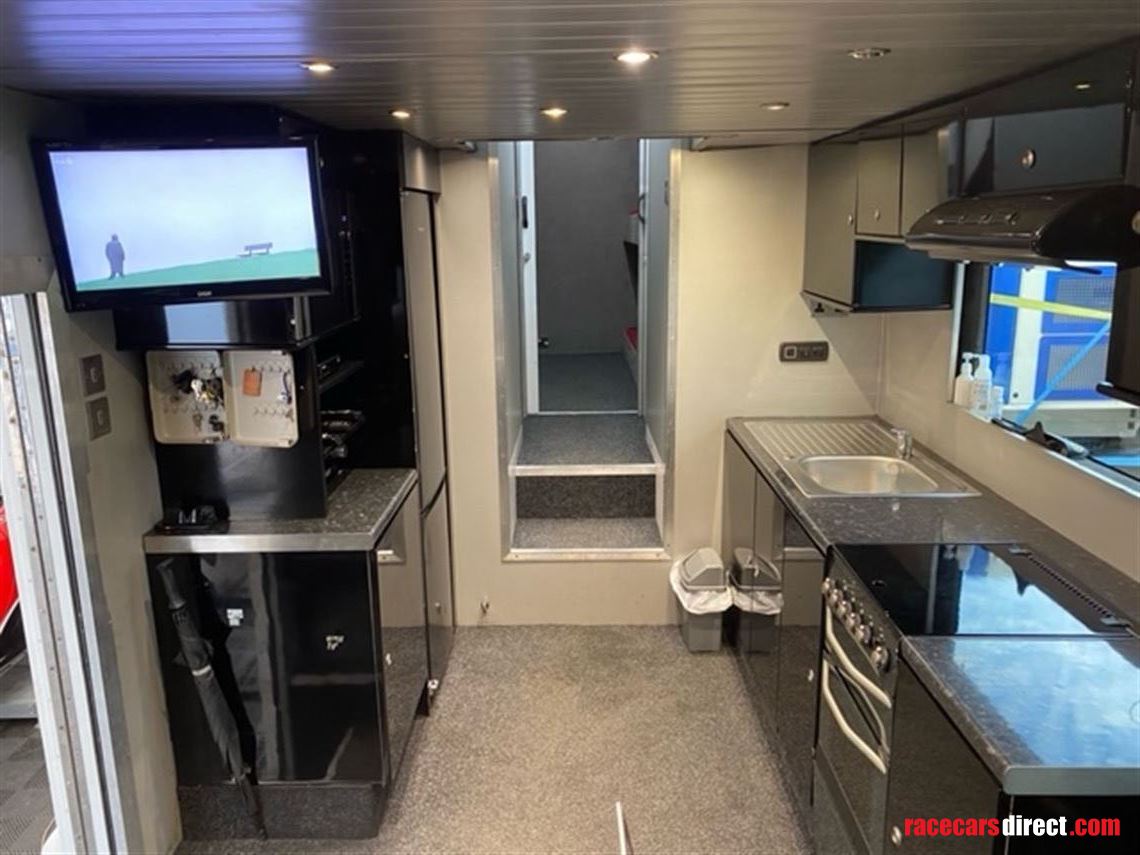 3-car-race-trailer-with-kitchen-and-living