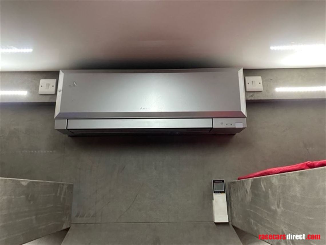 3-car-race-trailer-with-kitchen-and-living