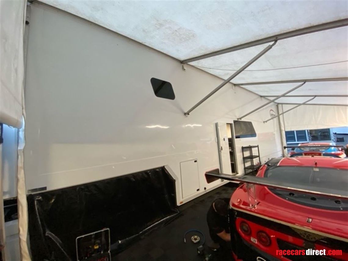3-car-race-trailer-with-kitchen-and-living