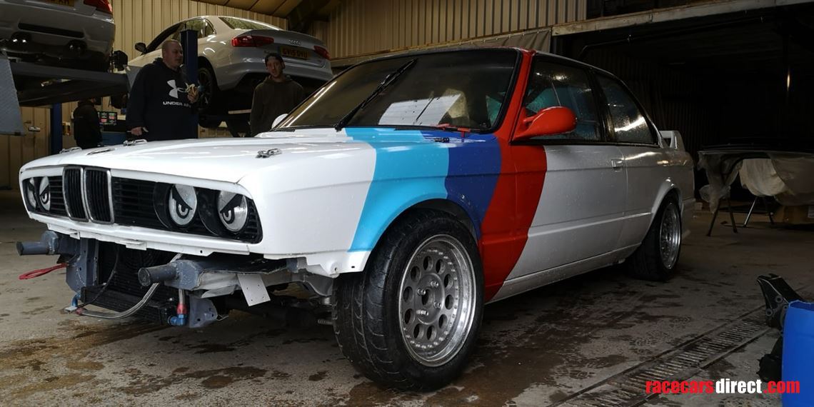 bmw-e30-racetrack-car