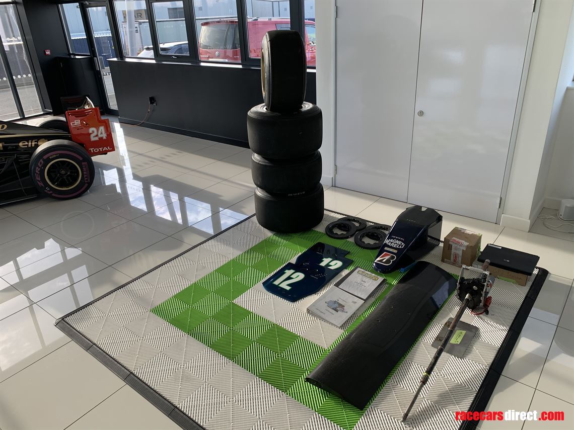 Racecarsdirect.com - Dallara GP2-05