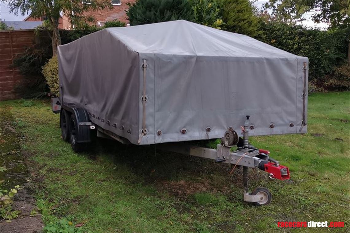 brian-james-clubman-covered-trailer