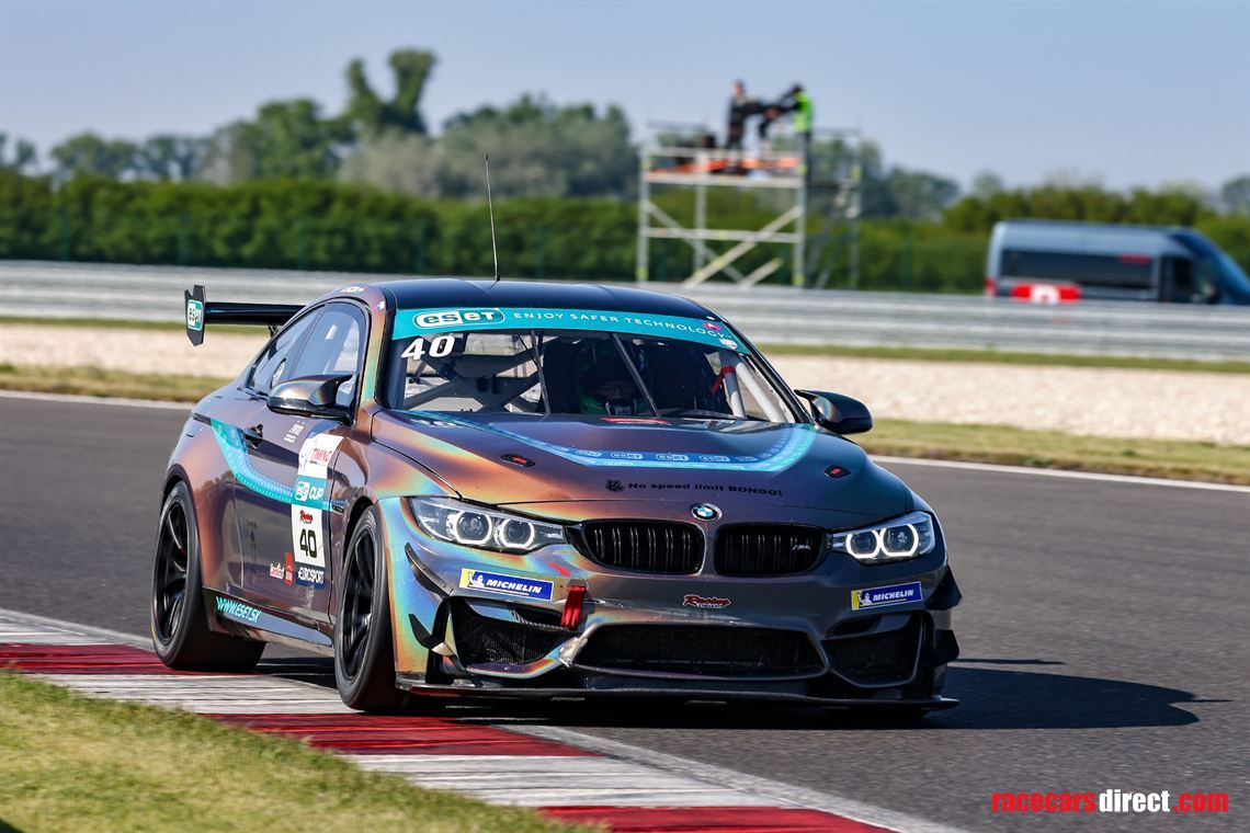 bmw-m4-gt4