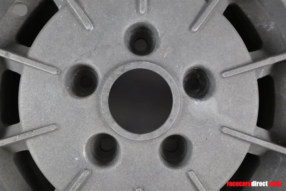 porsche-911-and-9146-magnesium-mahle-wheels