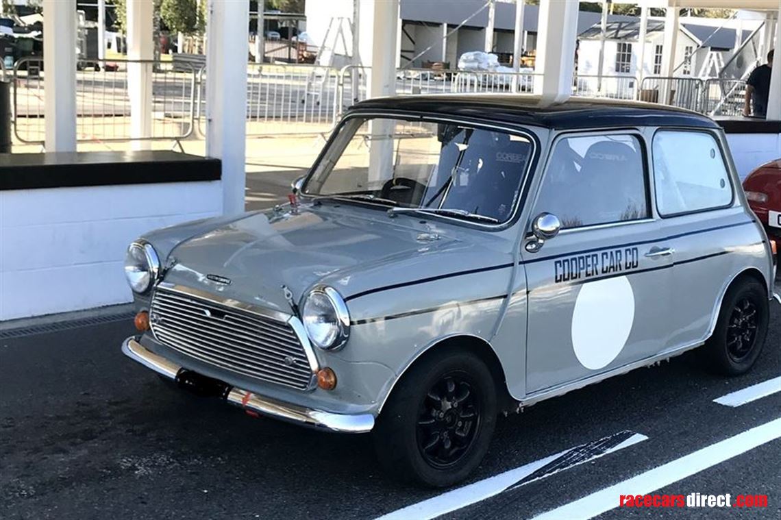 classic-mini-cooper-super-mighty-mini-champio