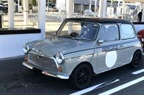 classic-mini-cooper-super-mighty-mini-champio