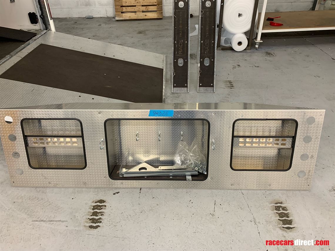 brian-james-race-transporter-6