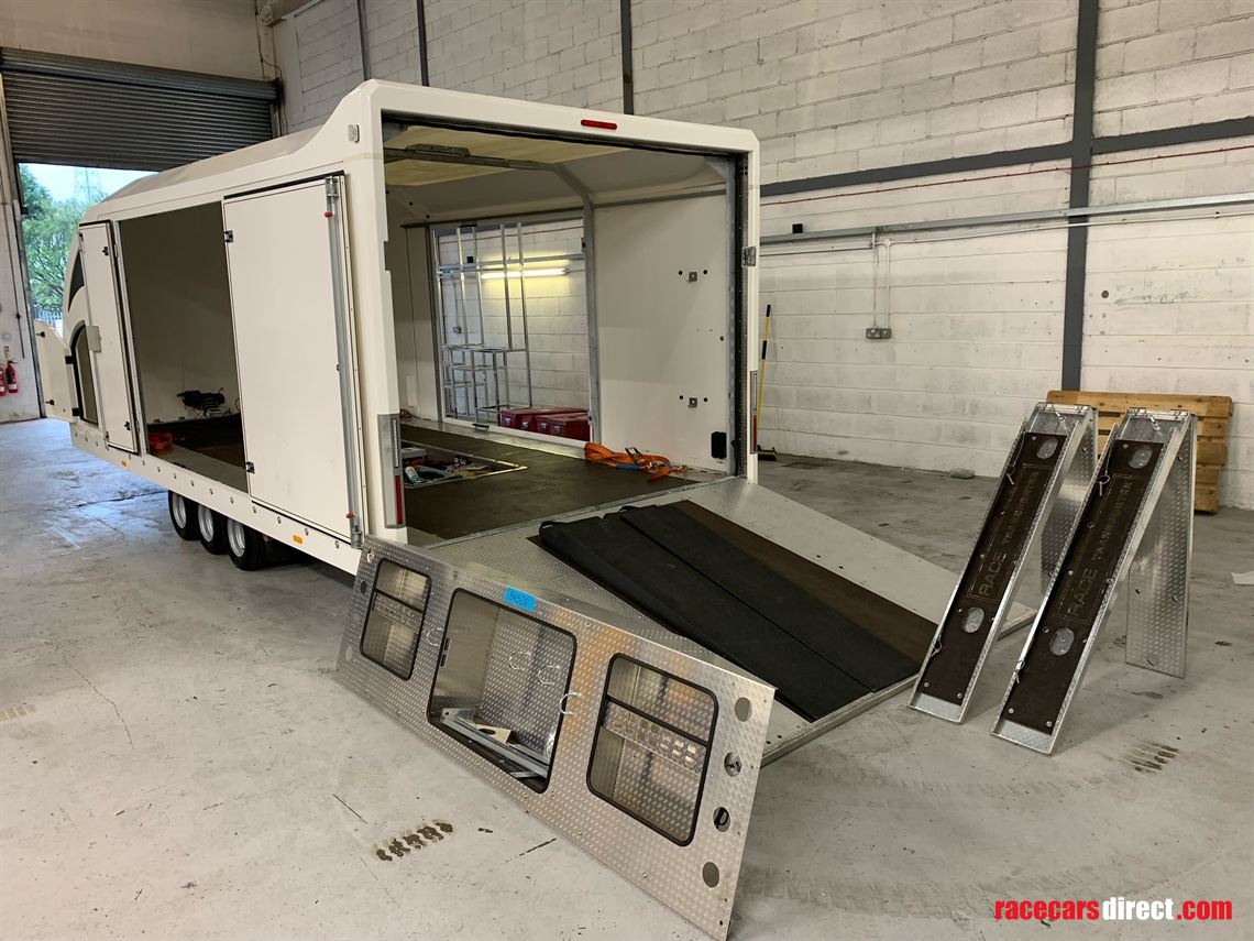 brian-james-race-transporter-6