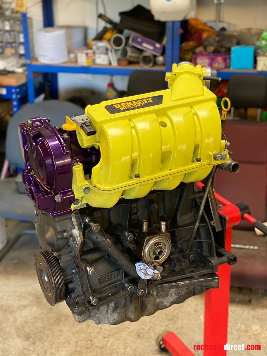 renault-clio-197-forged-track-car