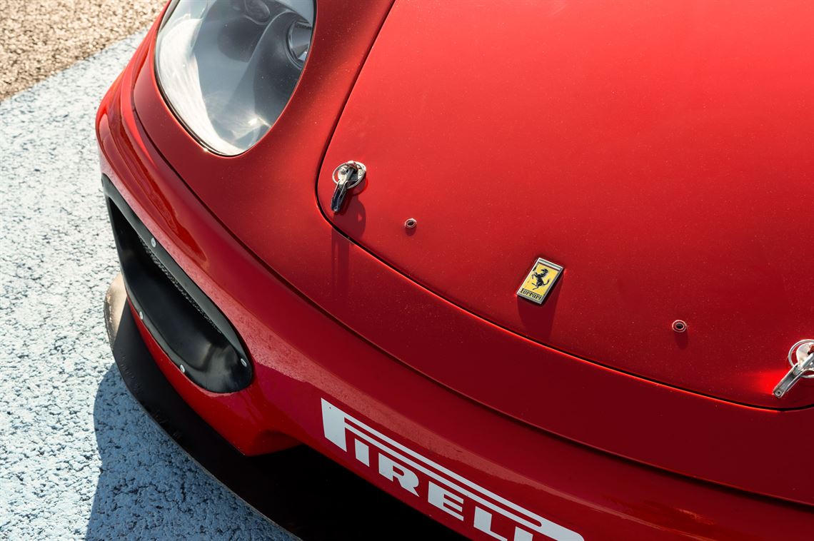 2001-ferrari-360-challenge