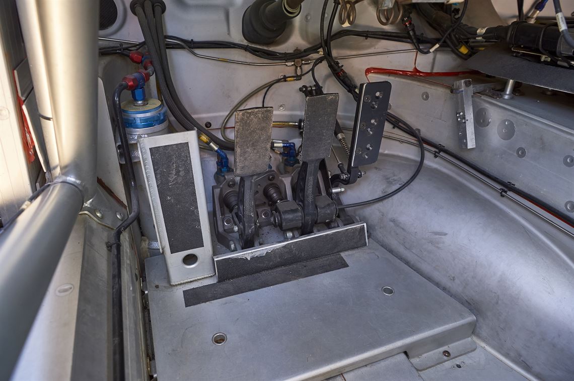 2007-aston-martin-dbrs9