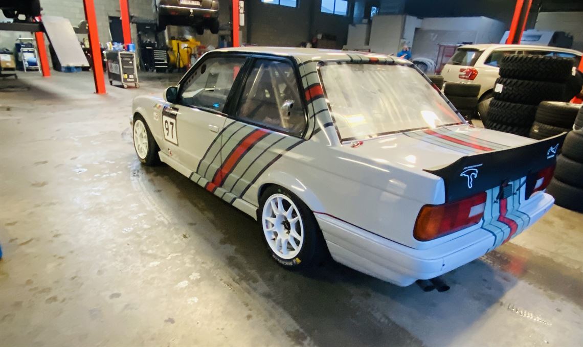 bmw-e30-325i-clubsport